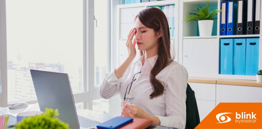 Managing Dry Eyes In The Workplace: Tips For Computer Users